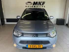 Mitsubishi Outlander (2013) thumbnail 5