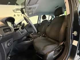 Opel Corsa (2016) thumbnail 10