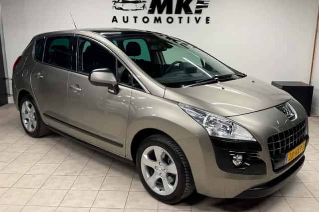 Peugeot 3008 (2011) thumbnail 2
