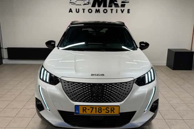 Peugeot e-2008 (2021) thumbnail 5