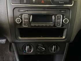 Volkswagen Polo (2011) thumbnail 13