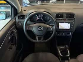 Volkswagen Polo (2016) thumbnail 13