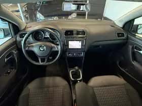 Volkswagen Polo (2016) thumbnail 9