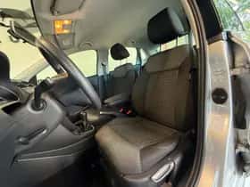 Volkswagen Polo (2016) thumbnail 10