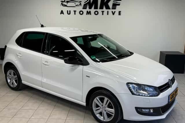 Volkswagen Polo (2013) thumbnail 2