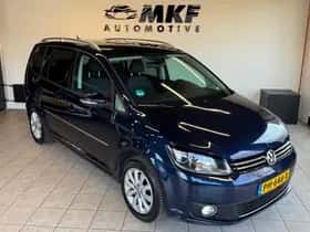 Volkswagen Touran (2011) thumbnail 2