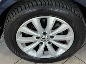 Volkswagen Touran (2011) thumbnail 17