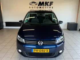 Volkswagen Touran (2011) thumbnail 5