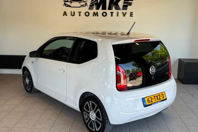 Volkswagen Up! (2012) thumbnail 3