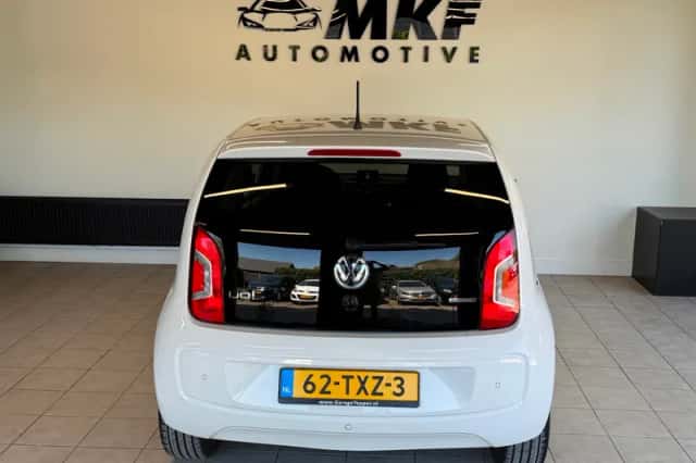 Volkswagen Up! (2012) thumbnail 6
