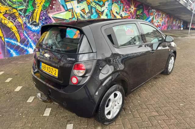 Chevrolet Aveo (2012) thumbnail 4