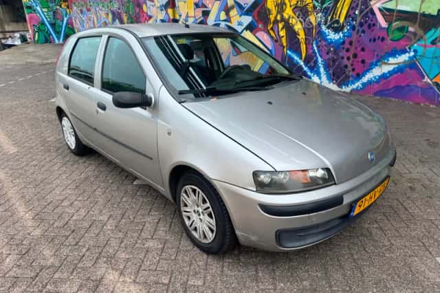 Fiat Punto (2002) thumbnail 2