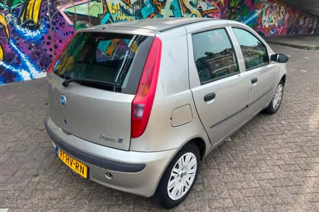 Fiat Punto (2002) thumbnail 4