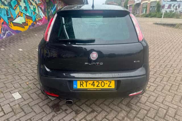 Fiat Punto (2010) thumbnail 5