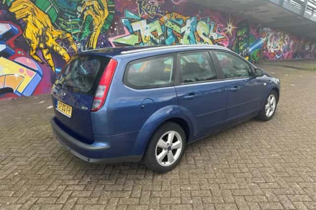 Ford Focus (2008) thumbnail 4