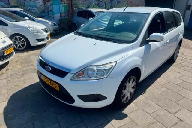 Ford Focus (2009) thumbnail 1