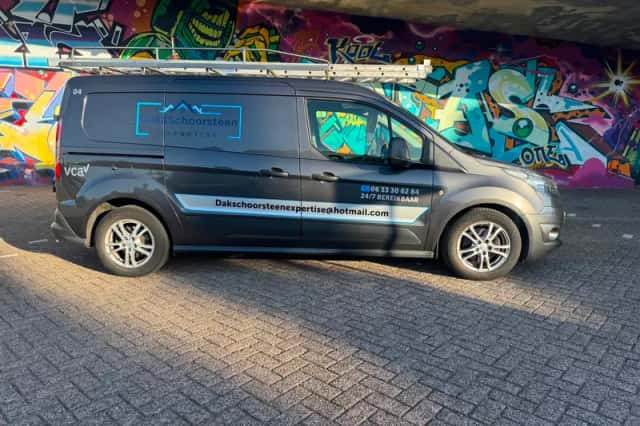 Ford Transit Connect (2015) thumbnail 3