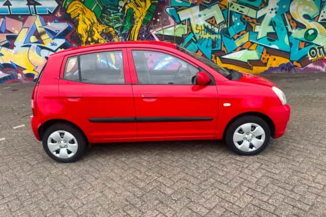 Kia Picanto (2007) thumbnail 3