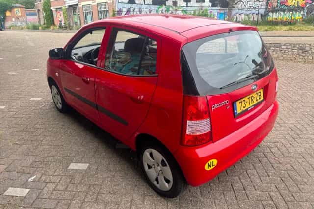 Kia Picanto (2007) thumbnail 6