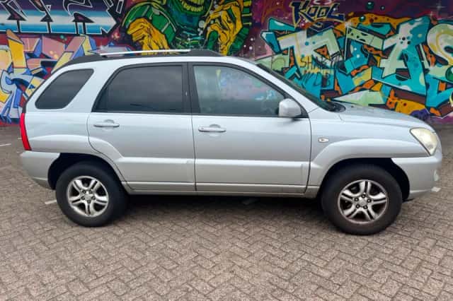 Kia Sportage (2007) thumbnail 3
