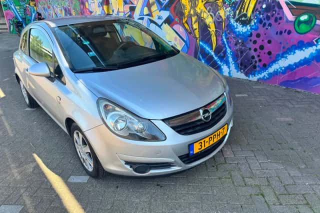 Opel Corsa (2011) thumbnail 1