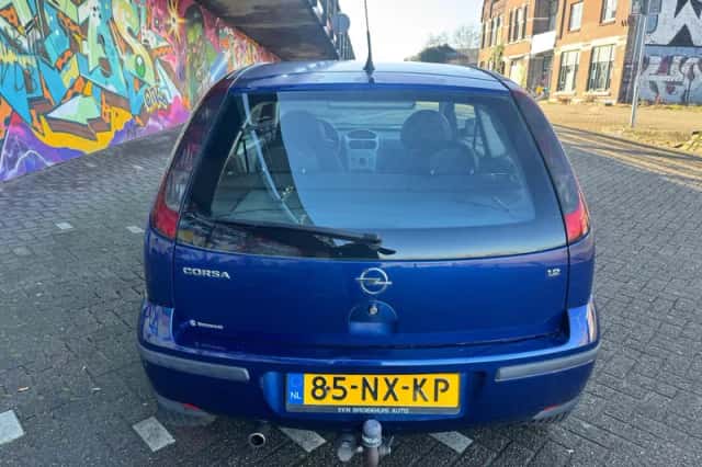Opel Corsa (2004) thumbnail 5