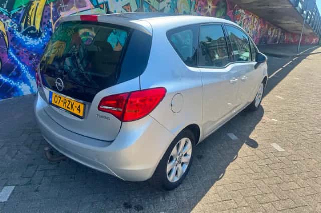 Opel Meriva (2011) thumbnail 5