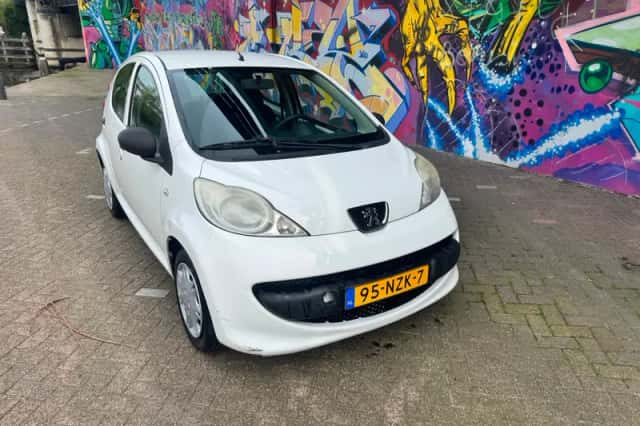Peugeot 107 (2008) thumbnail 1