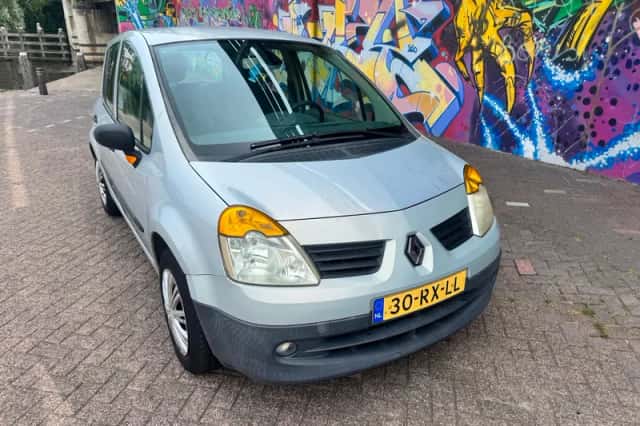 Renault Modus (2005) thumbnail 1