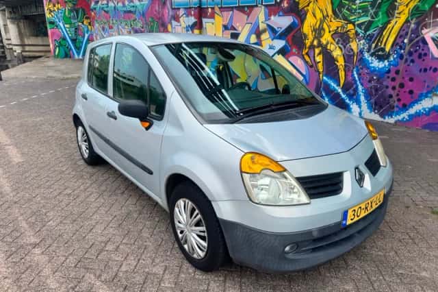 Renault Modus (2005) thumbnail 2