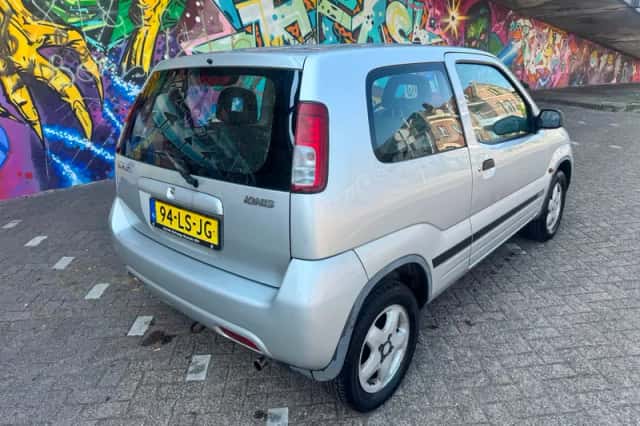 Suzuki Ignis (2003) thumbnail 4