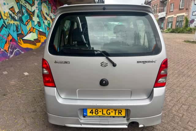 Suzuki Wagon R+ (2003) thumbnail 5