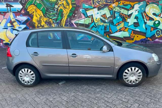 Volkswagen Golf (2008) thumbnail 3