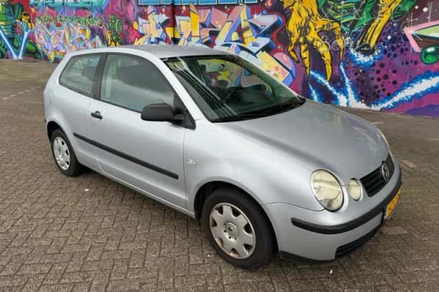 Volkswagen Polo (2002) thumbnail 2