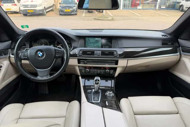 BMW 5-Serie (2013) thumbnail 2