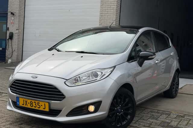 Ford Fiesta (2016) thumbnail 1
