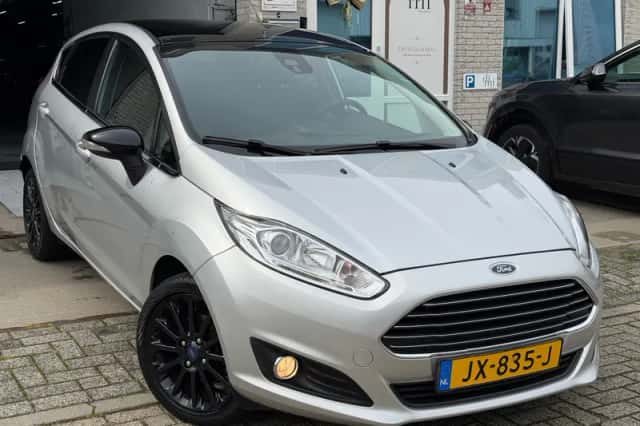 Ford Fiesta (2016) thumbnail 6