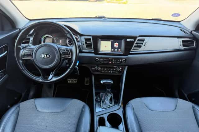 Kia Niro (2018) thumbnail 2