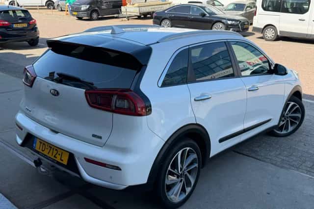 Kia Niro (2018) thumbnail 6