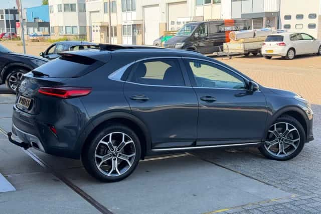 Kia XCeed (2020) thumbnail 3
