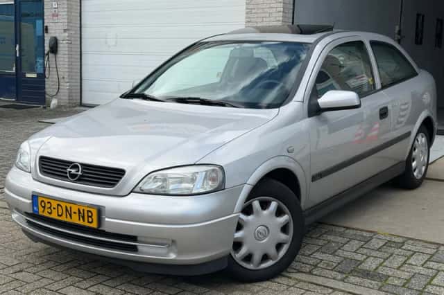 Opel Astra (1999) thumbnail 1
