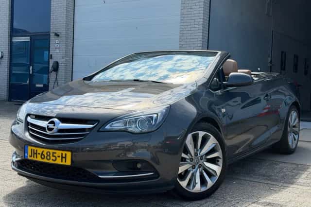 Opel Cascada (2016) thumbnail 1