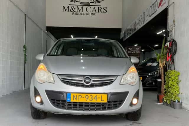 Opel Corsa (2012) thumbnail 5
