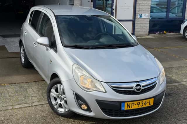 Opel Corsa (2012) thumbnail 6