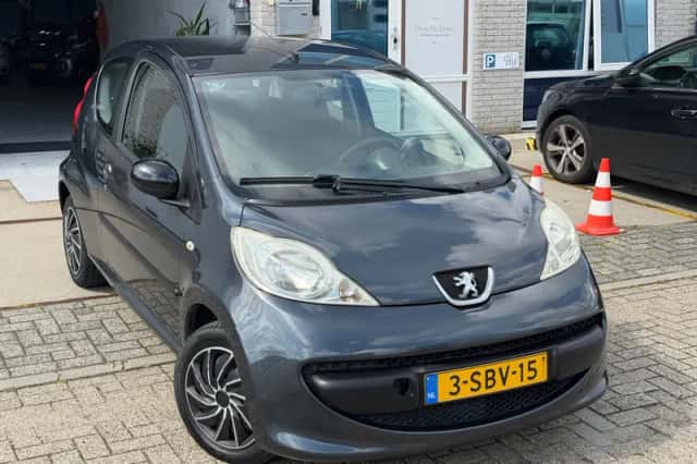 Peugeot 107 (2006) thumbnail 5