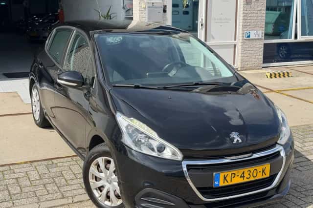 Peugeot 208 (2016) thumbnail 6