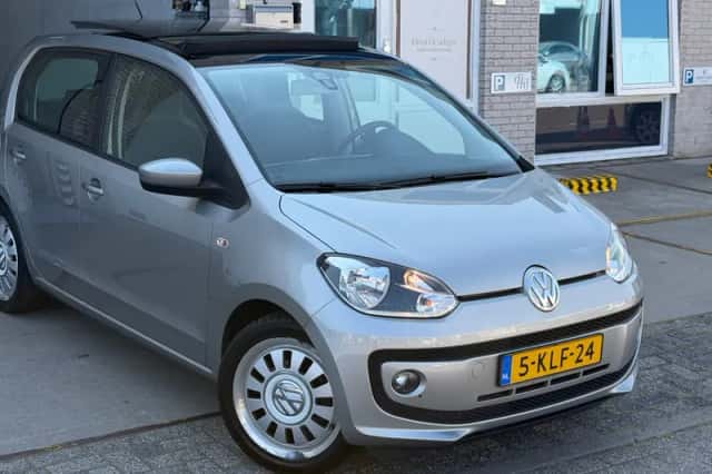 Volkswagen Up! (2013) thumbnail 6