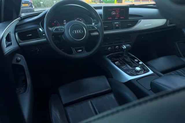 Audi A6 (2012) thumbnail 2