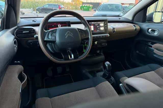 Citroën C4 Cactus (2015) thumbnail 2