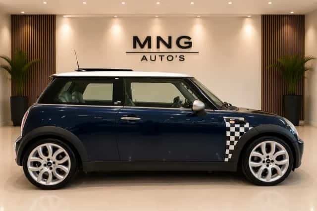 MINI Cooper (2006) thumbnail 5